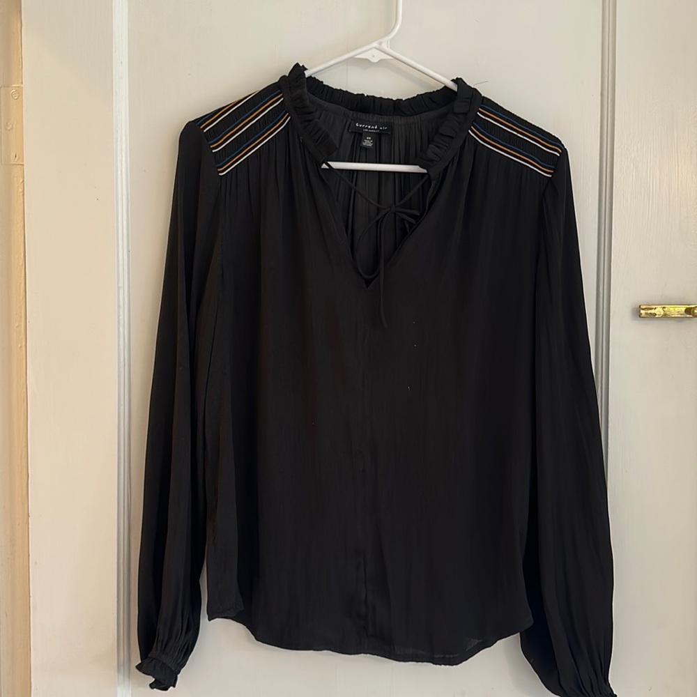 Current Air Size Small black Long sleeve blouse